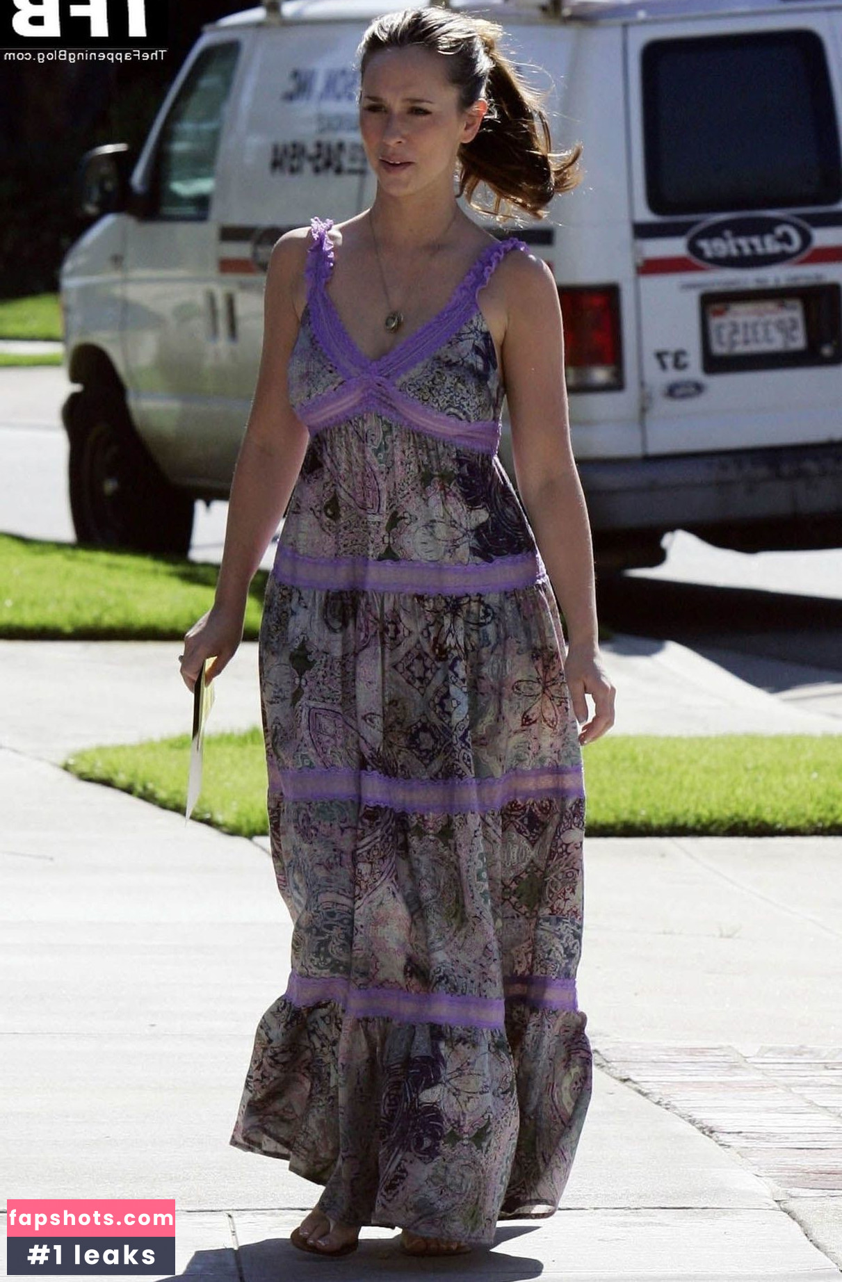 Jennifer Love Hewitt gallery photo #294