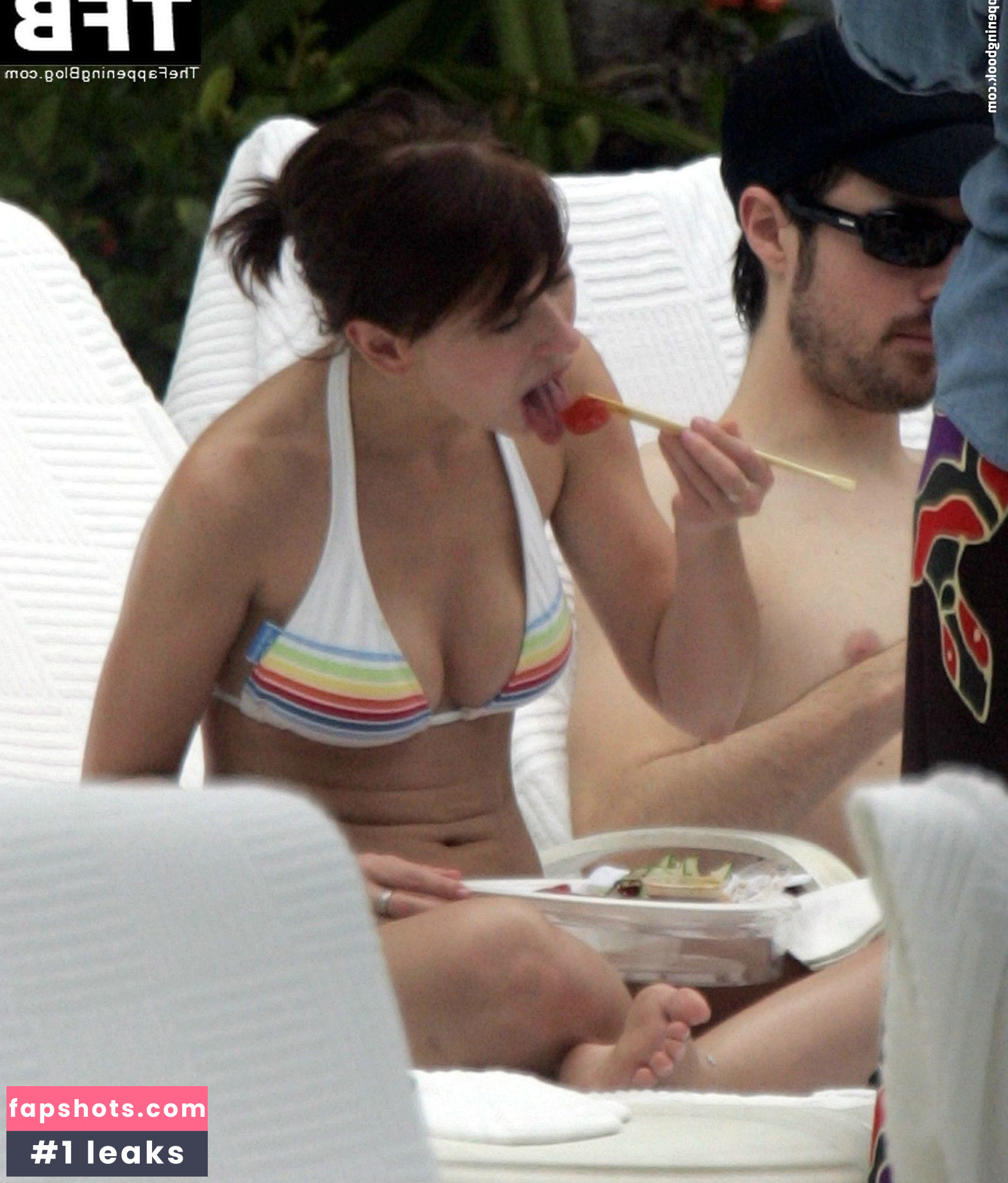 Jennifer Love Hewitt gallery photo #398