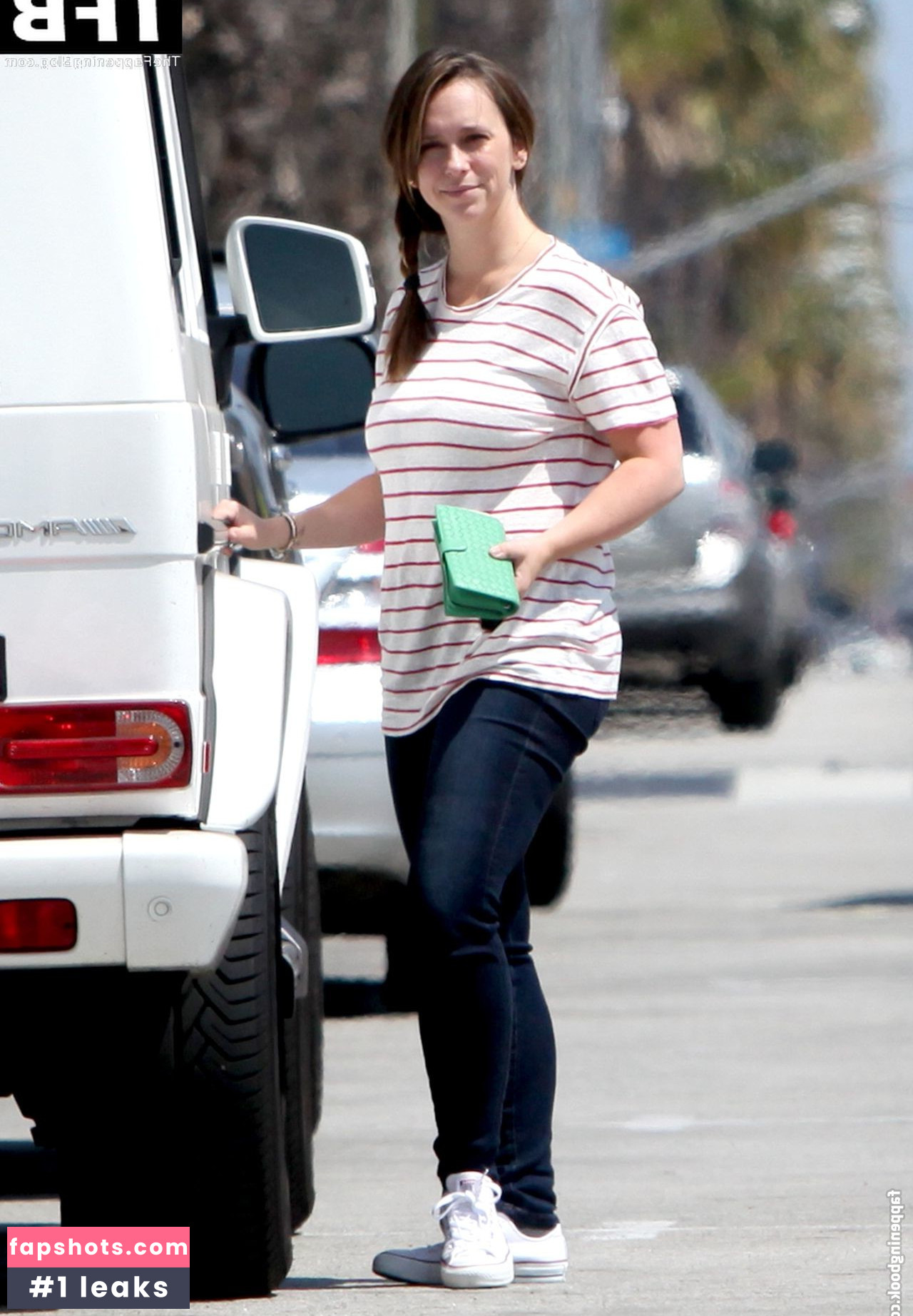 Jennifer Love Hewitt gallery photo #404