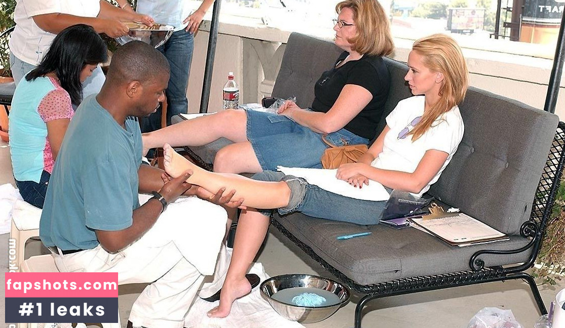 Jennifer Love Hewitt gallery photo #430