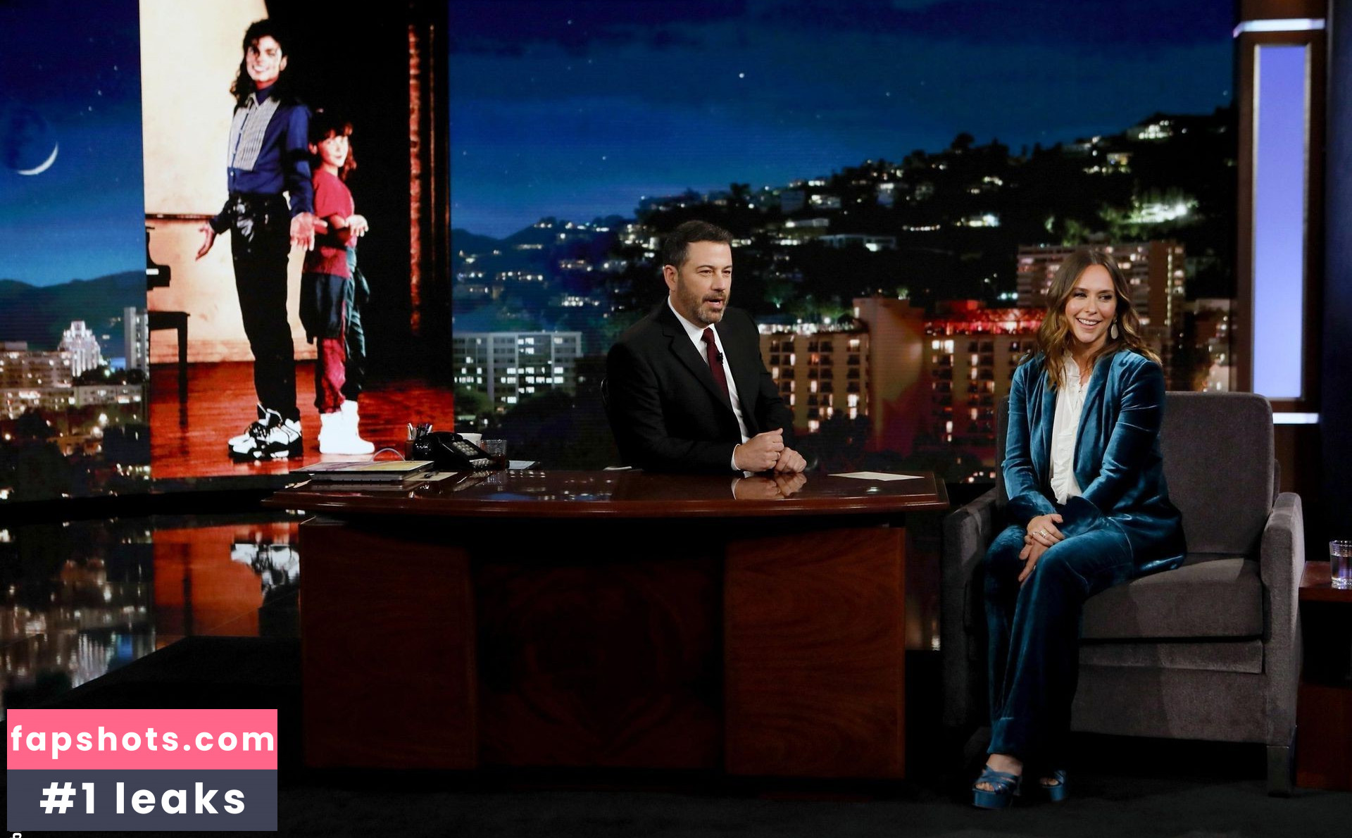 Jennifer Love Hewitt gallery photo #433