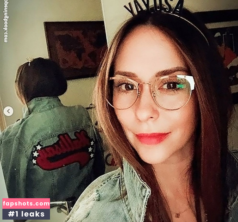 Jennifer Love Hewitt gallery photo #473