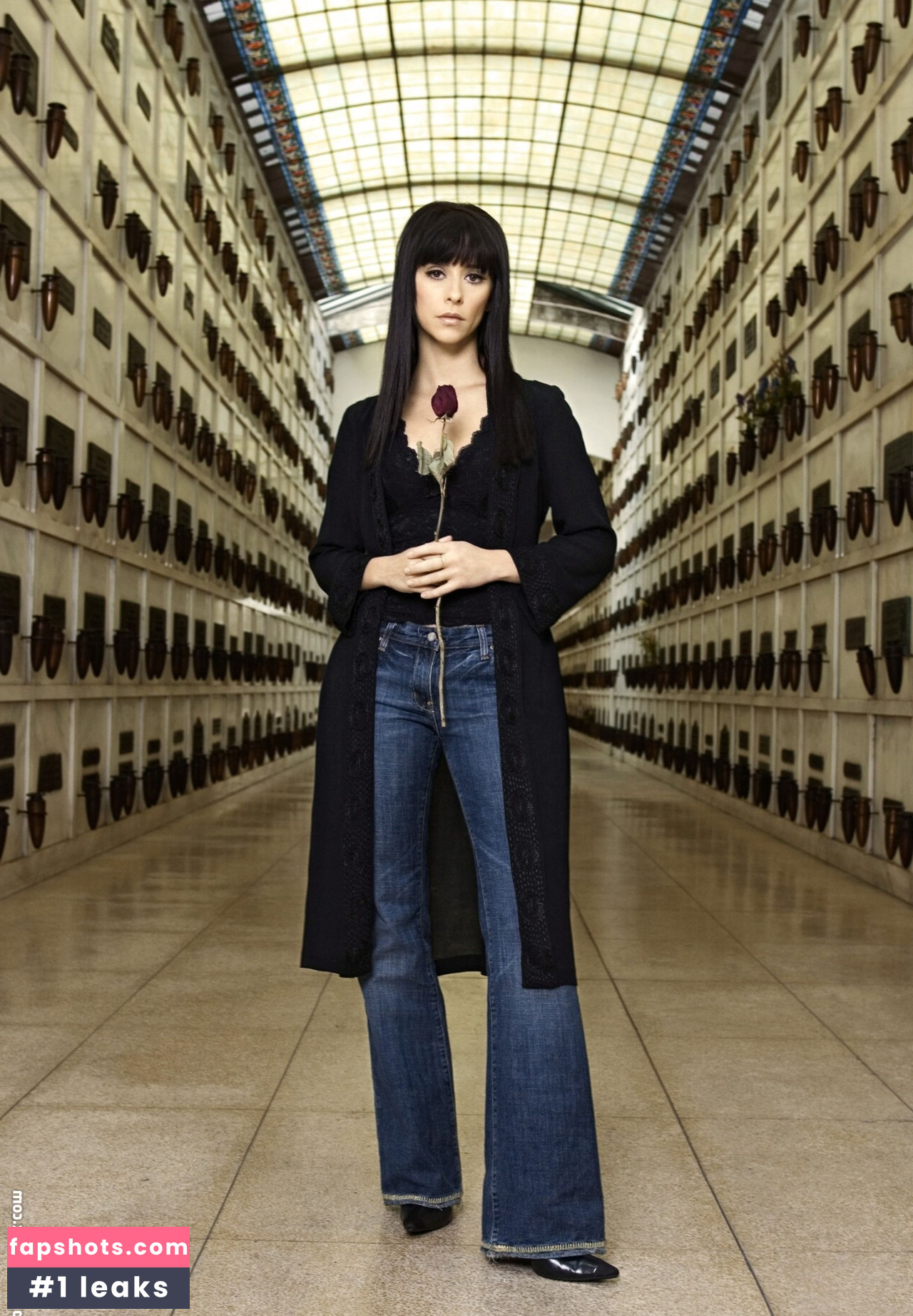 Jennifer Love Hewitt gallery photo #9