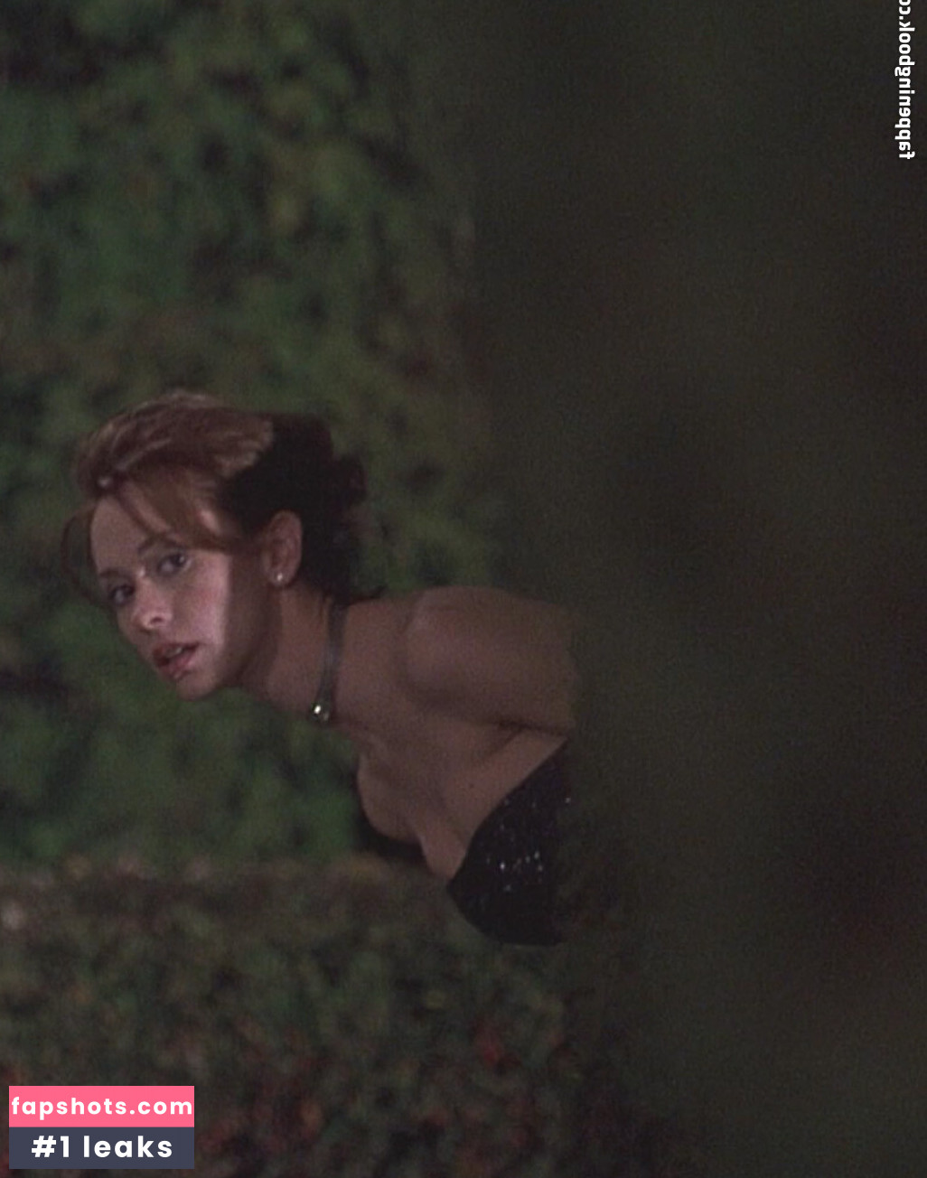 Jennifer Love Hewitt gallery photo #83