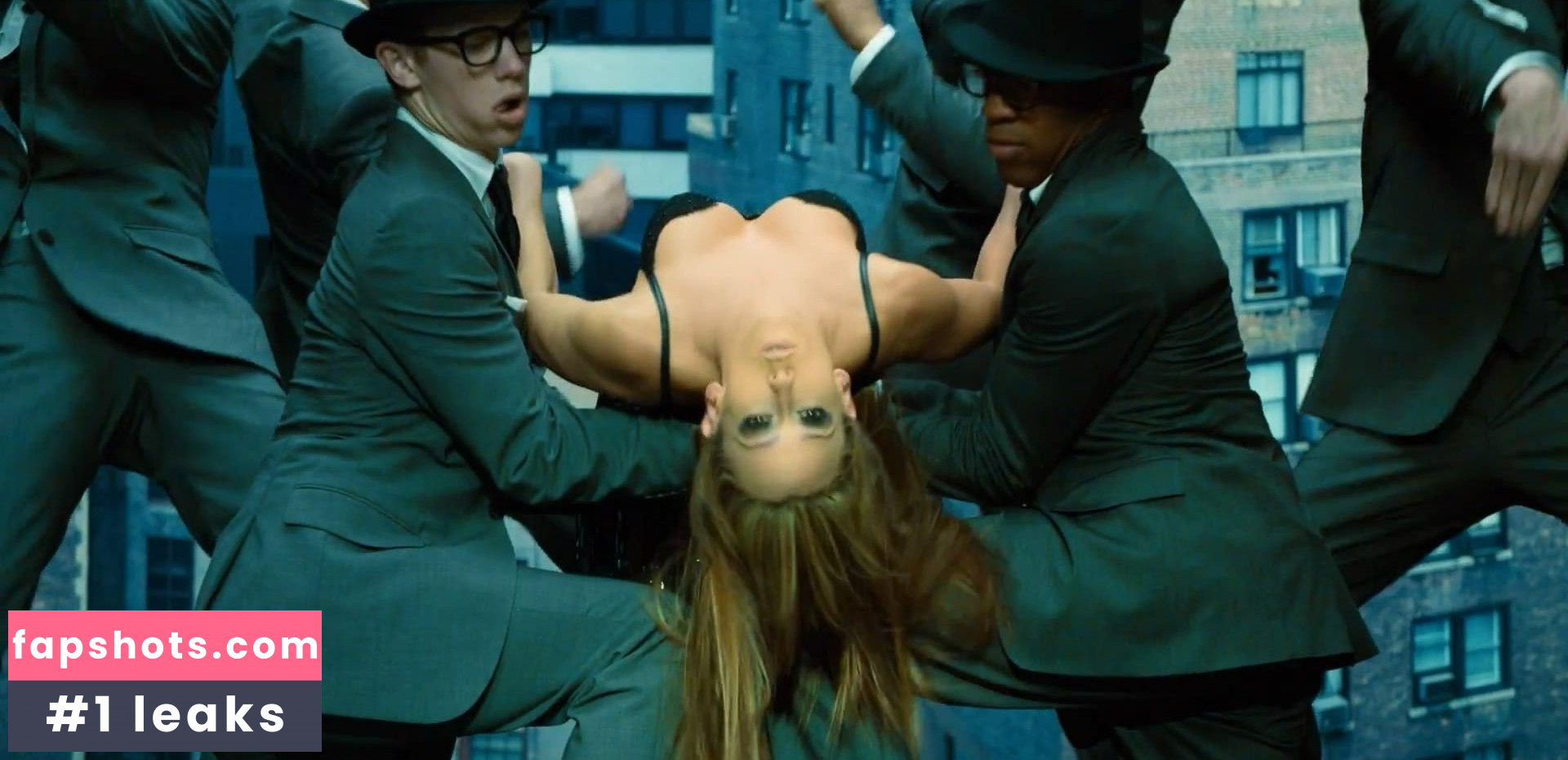 Jennifer Love Hewitt gallery photo #905