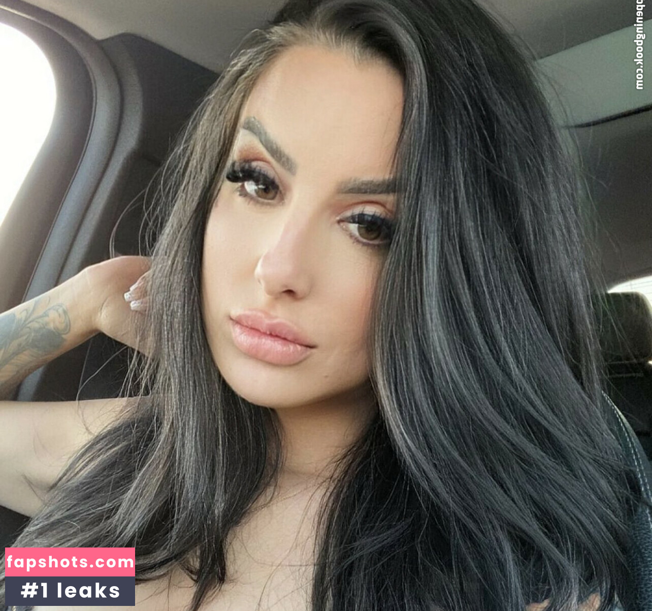 Jennifer Marie gallery photo #8