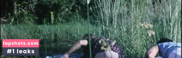 Jennifer McComb gallery photo #11