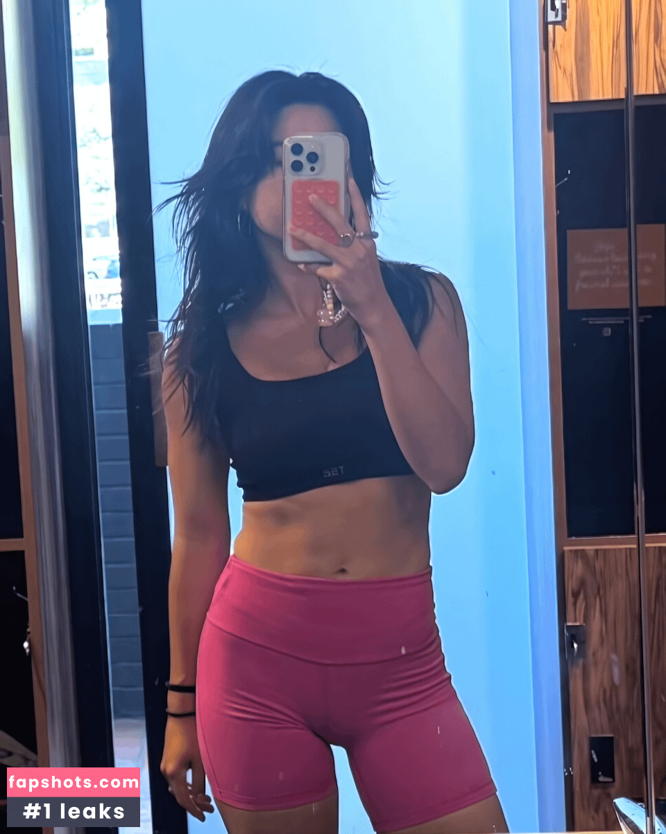 Jennifer Mika gallery photo #7