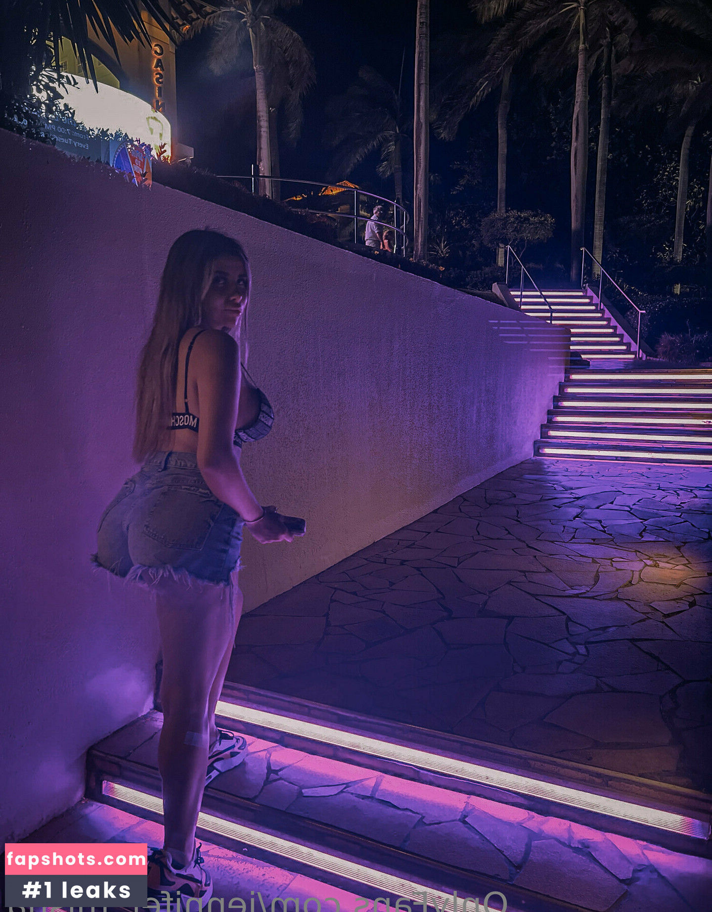 jennifer_misha gallery photo #3