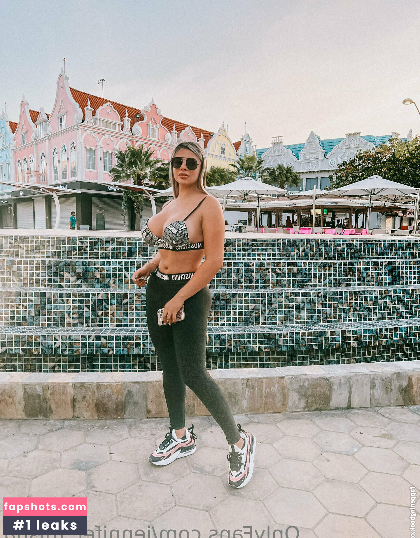 jennifer_misha gallery photo #5