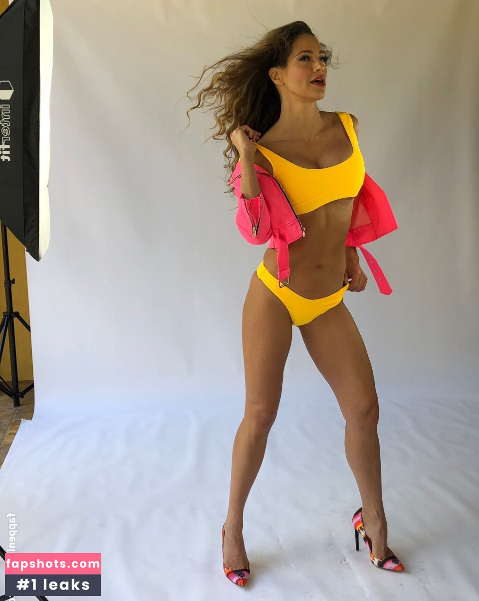 Jennifer Nicole Lee gallery photo #200