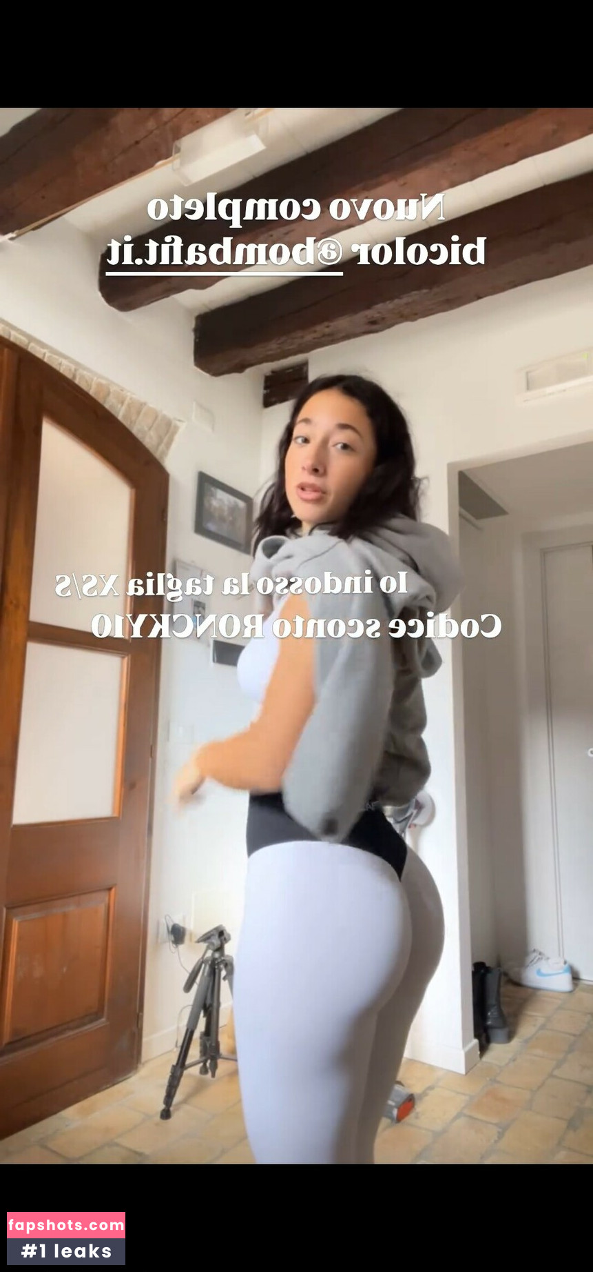 Jennifer Roncato gallery photo #7