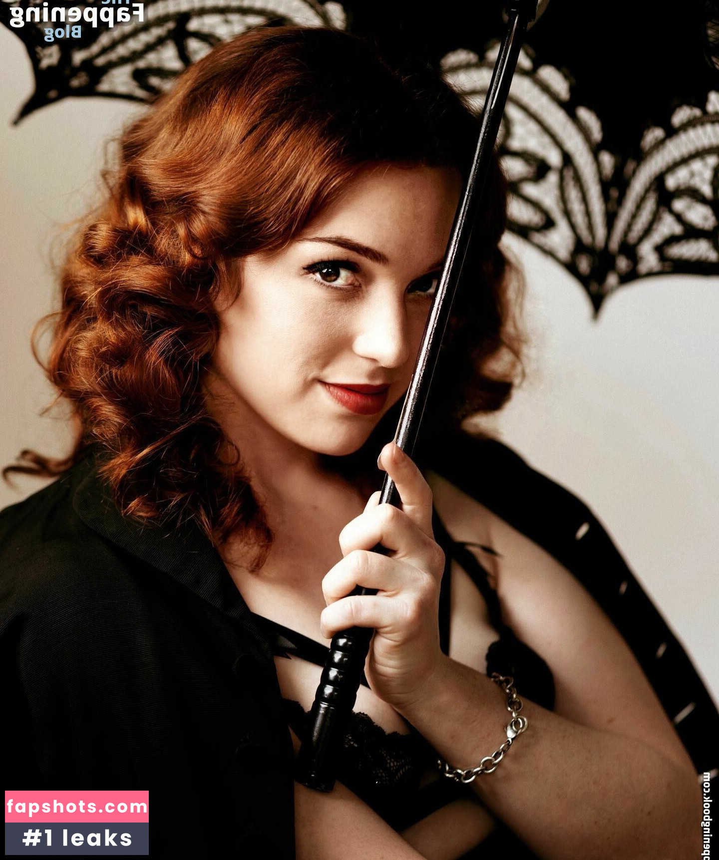 Jennifer Stone nude babe gallery