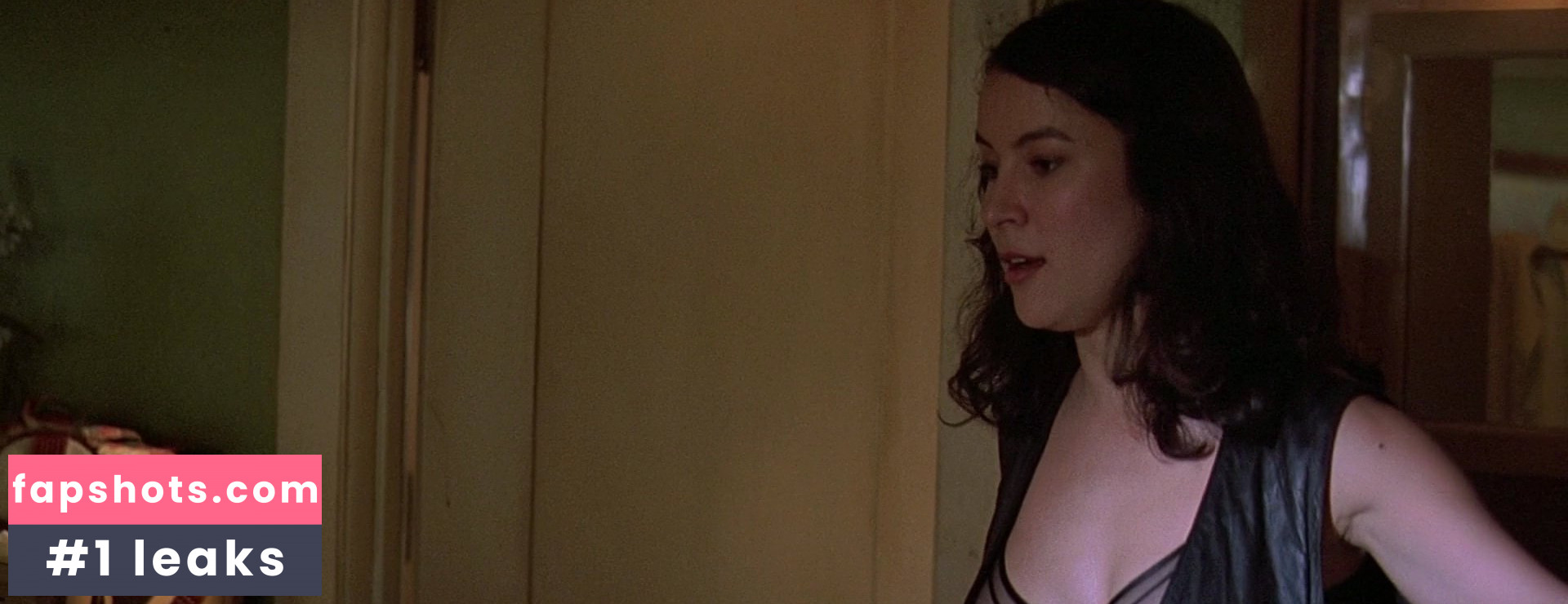 Jennifer Tilly gallery photo #105