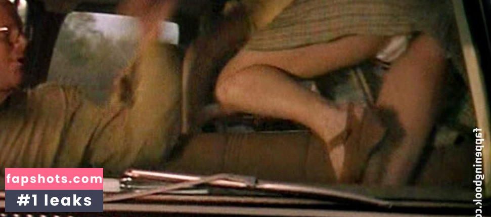 Jennifer Tilly gallery photo #122