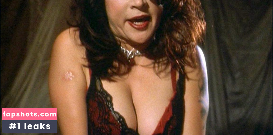Jennifer Tilly gallery photo #161