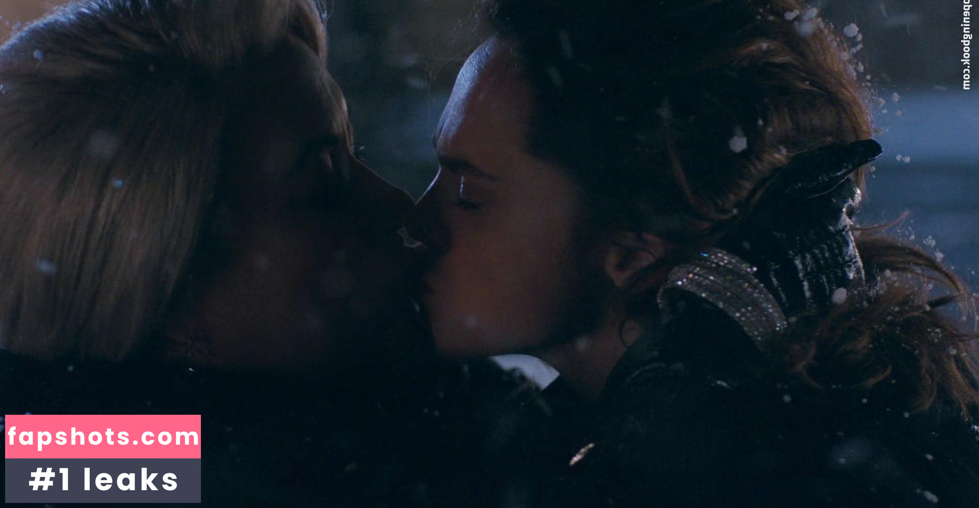 Jennifer Tilly gallery photo #166