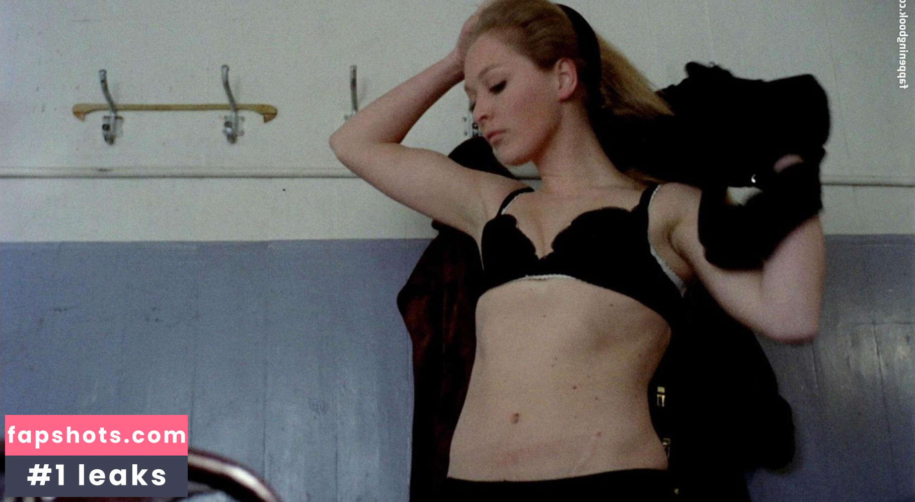 Jenny Hanley gallery photo #3