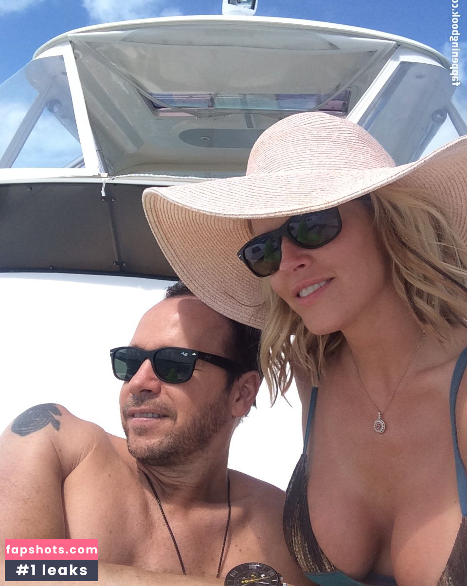 Jenny McCarthy gallery photo #319