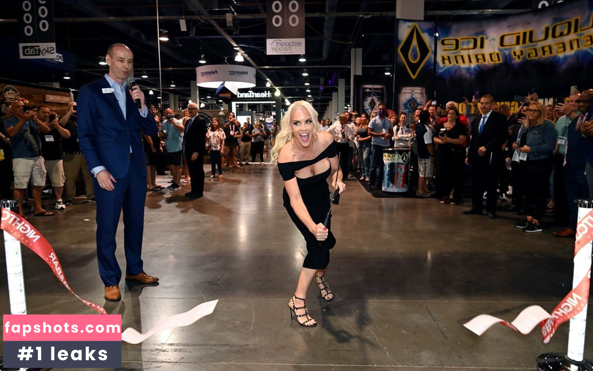 Jenny McCarthy Nude Leaks OnlyFans Photos #47 - LeakJerk