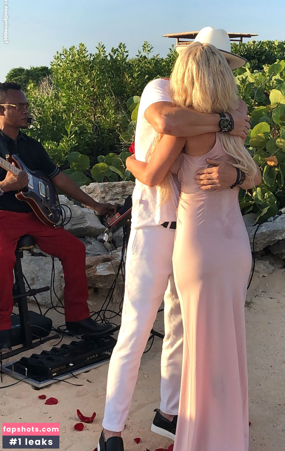 Jenny McCarthy Nude Leaks OnlyFans Photos #91 - LeakJerk