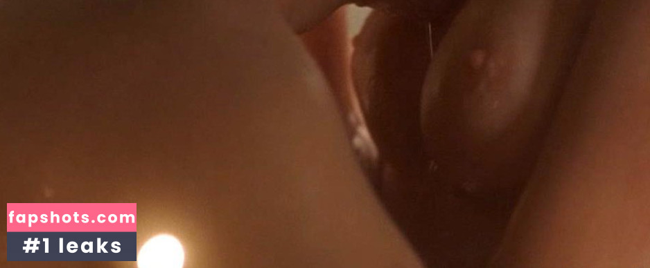 Jenny McShane gallery photo #7