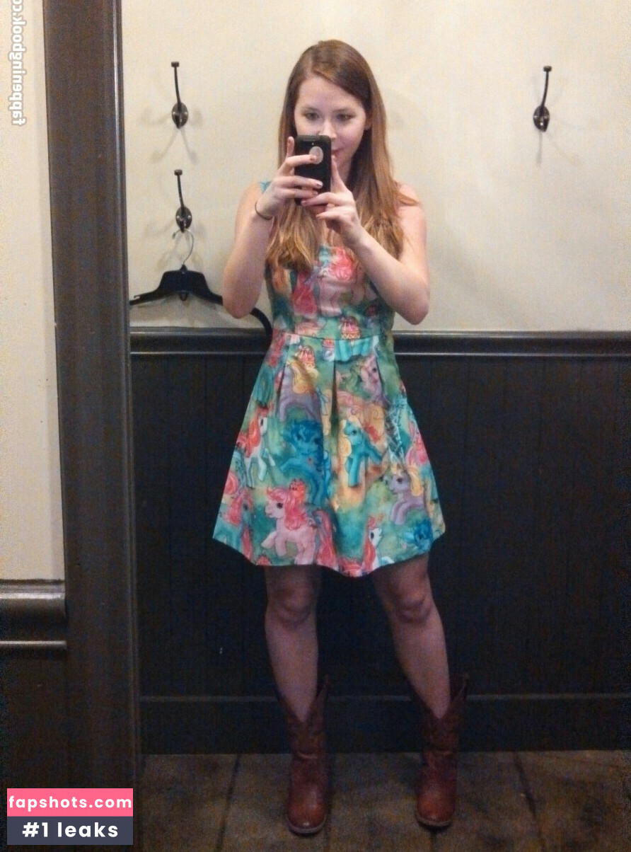 Jenny Nicholson Filtración Desnuda OnlyFans Foto #11 - Fapshots