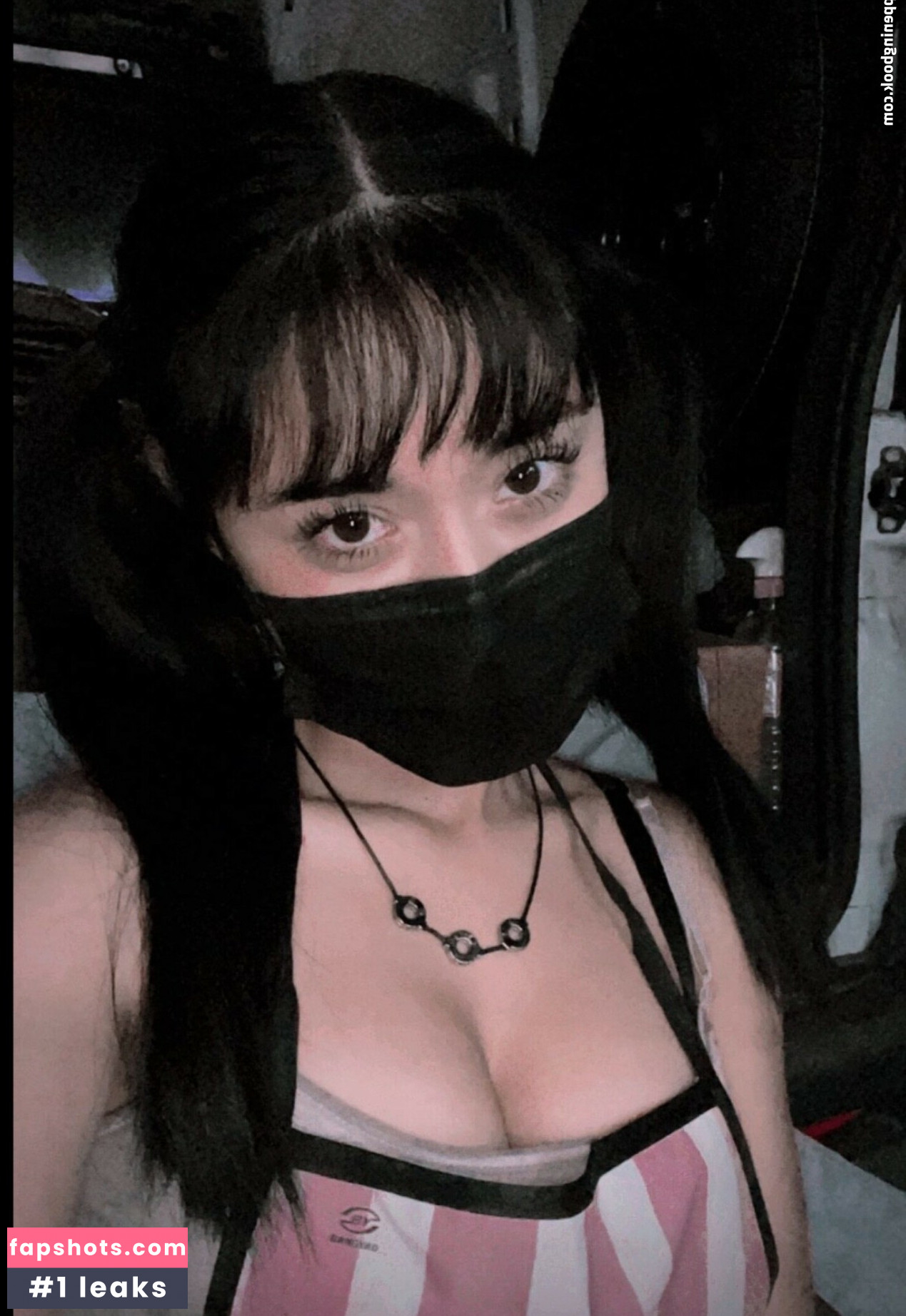 Jenny Ozuna gallery photo #6