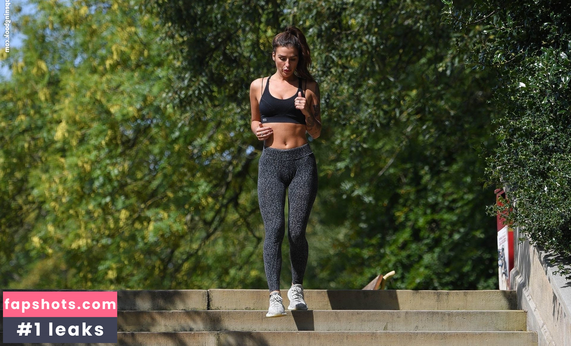 Jenny Thompson gallery photo #16