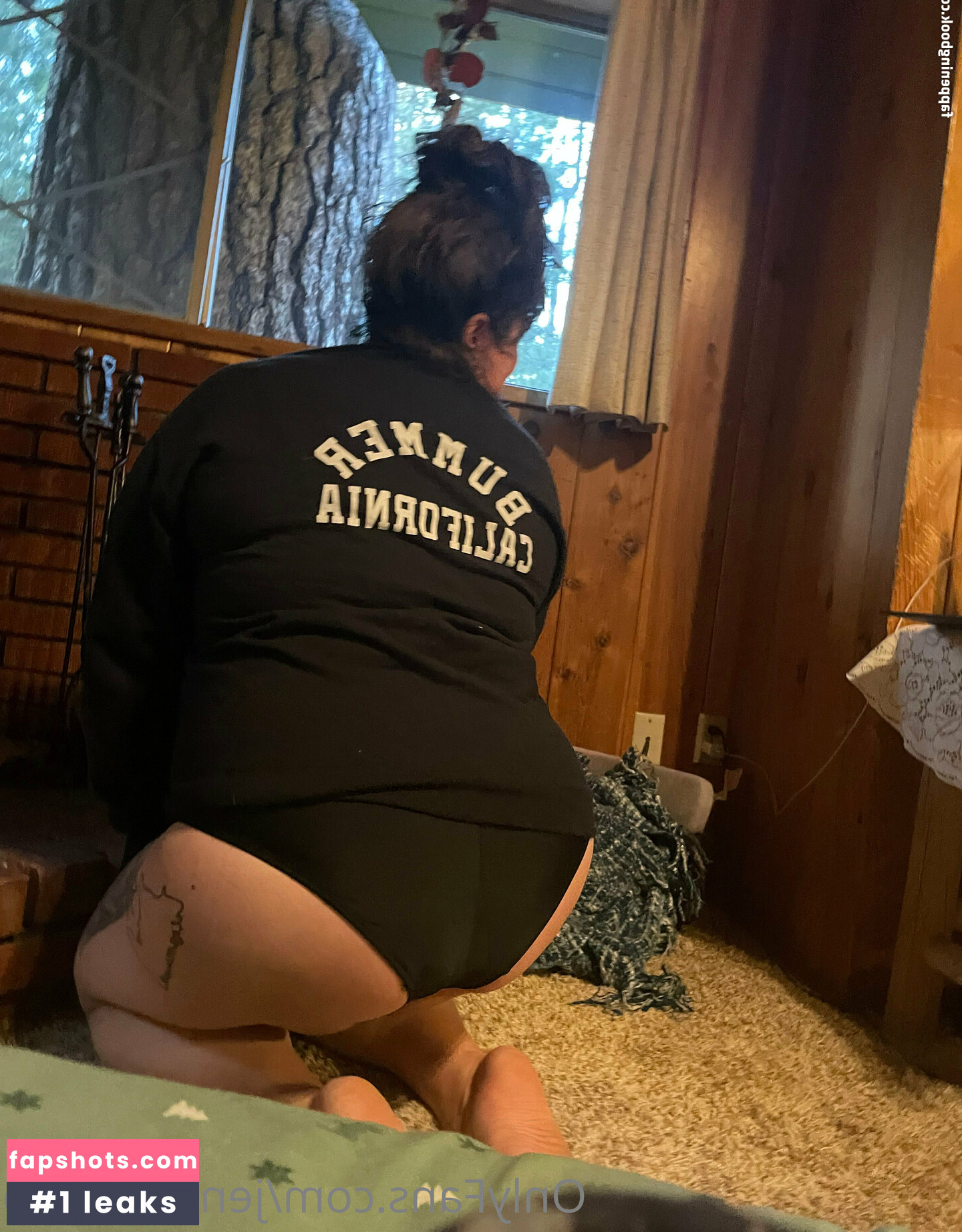 Jenny Zigrino gallery photo #17