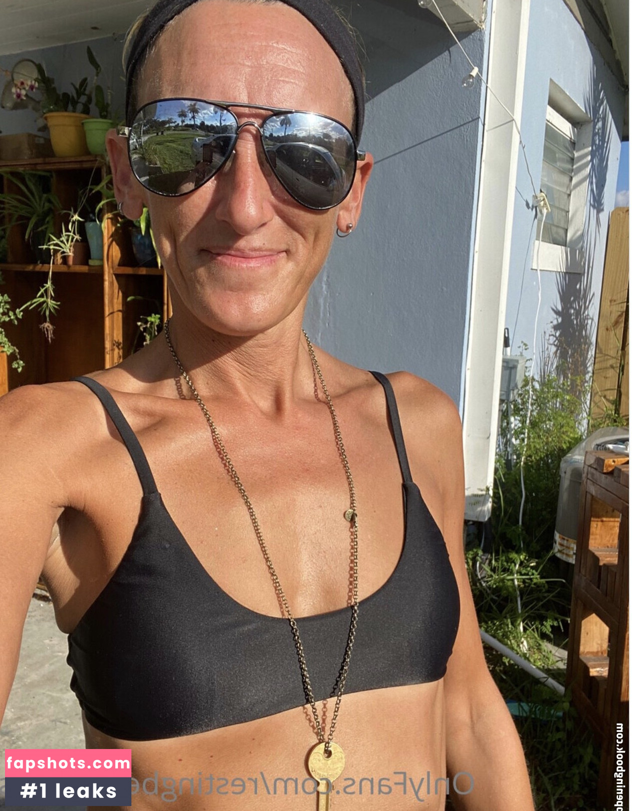 Jennyfromthebeach gallery photo #2