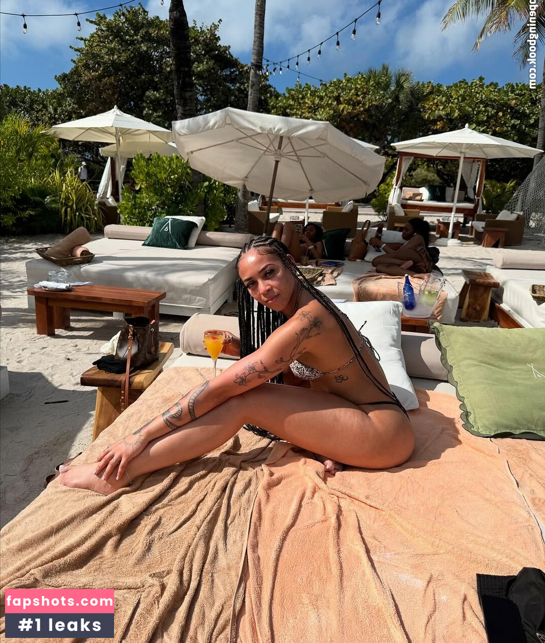 Jennywithad gallery photo #3