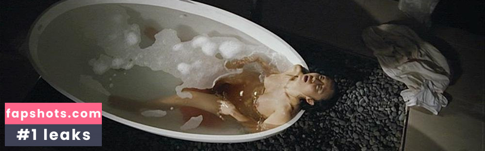 Jeon Do-yeon gallery photo #16