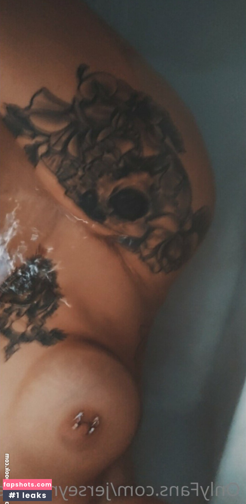 Jersey Nichole gallery photo #19