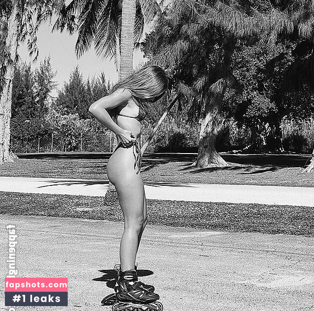 Jesenia Sanchez gallery photo #51