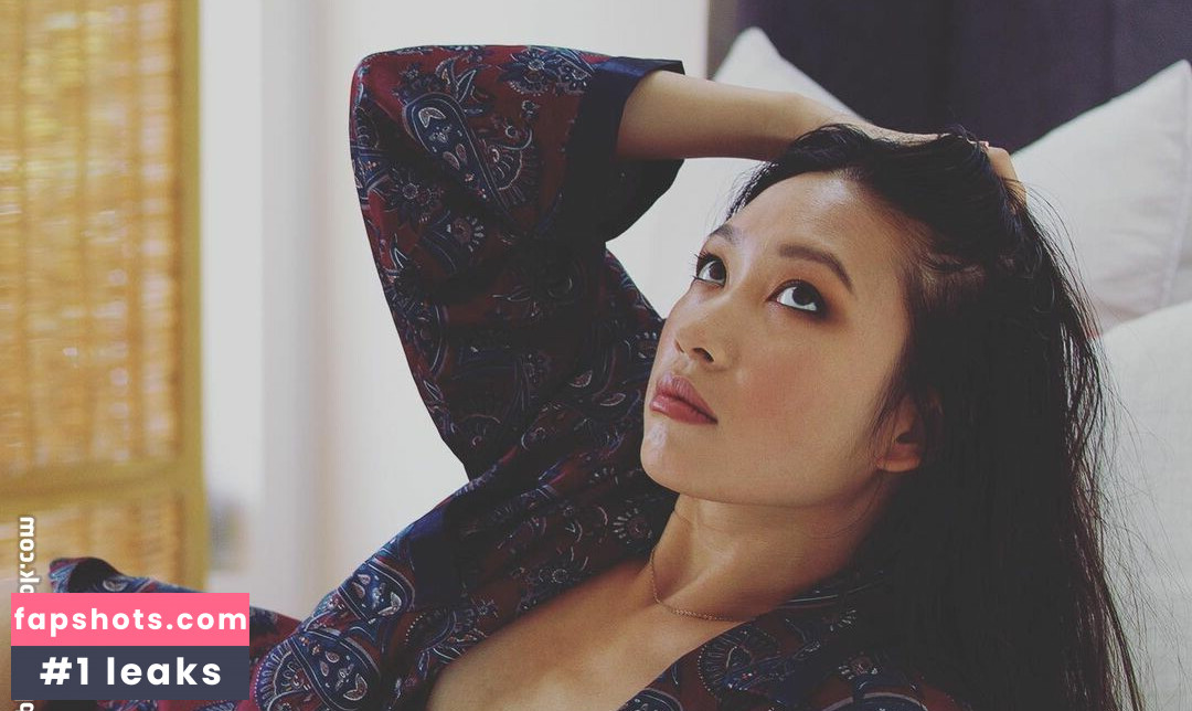 Jess Hong gallery photo #12