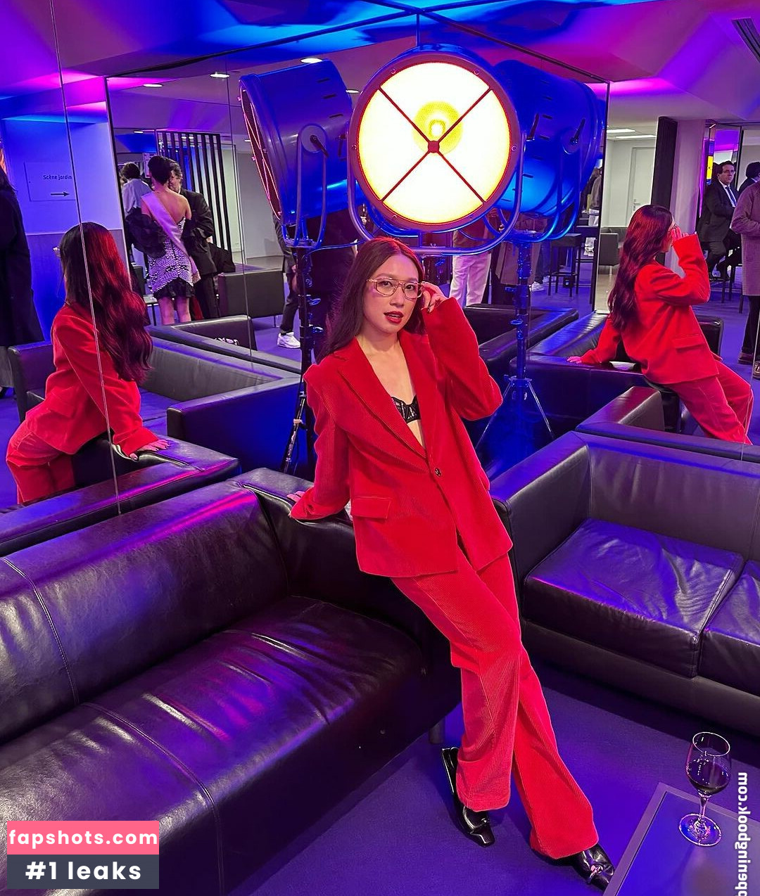 Jess Hong gallery photo #4