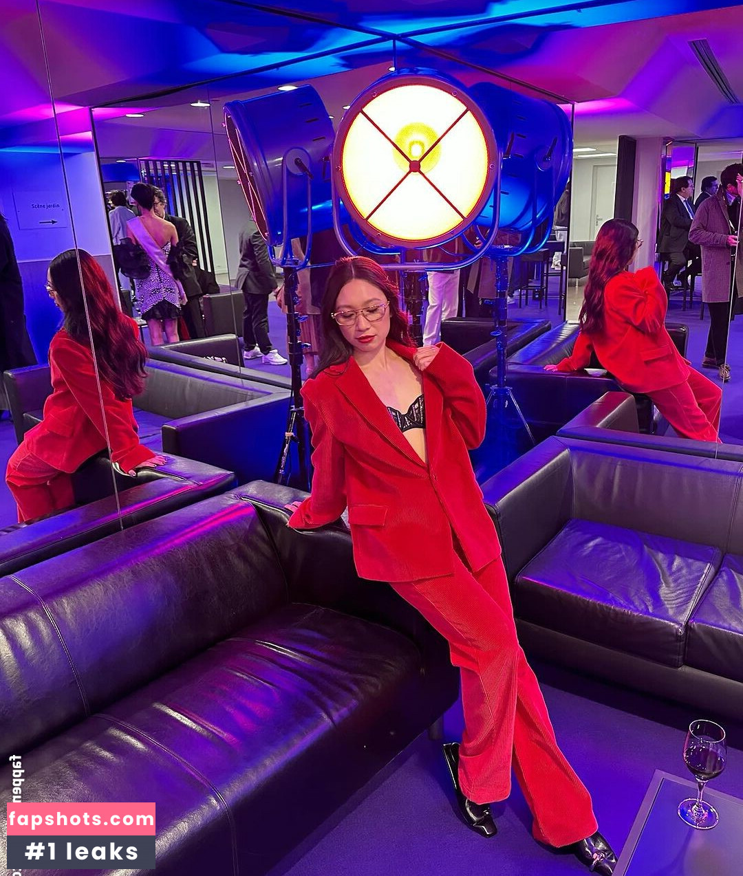 Jess Hong gallery photo #9