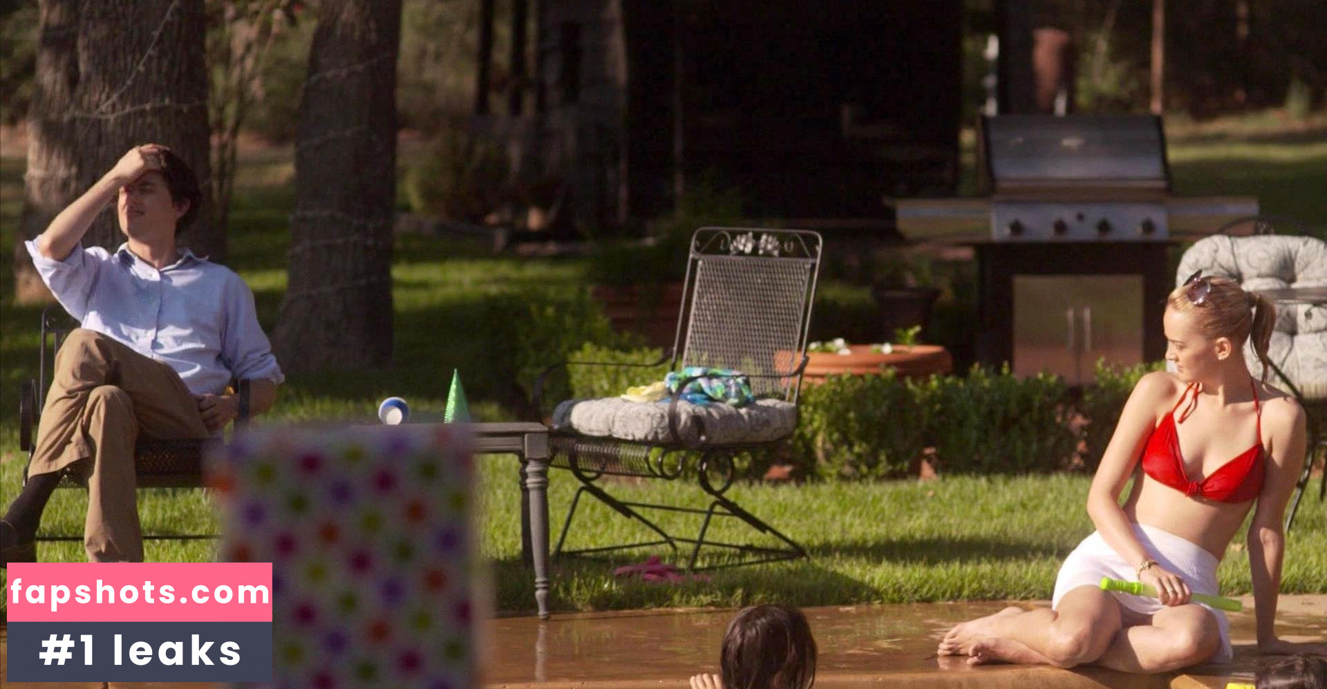 Jess Weixler gallery photo #17