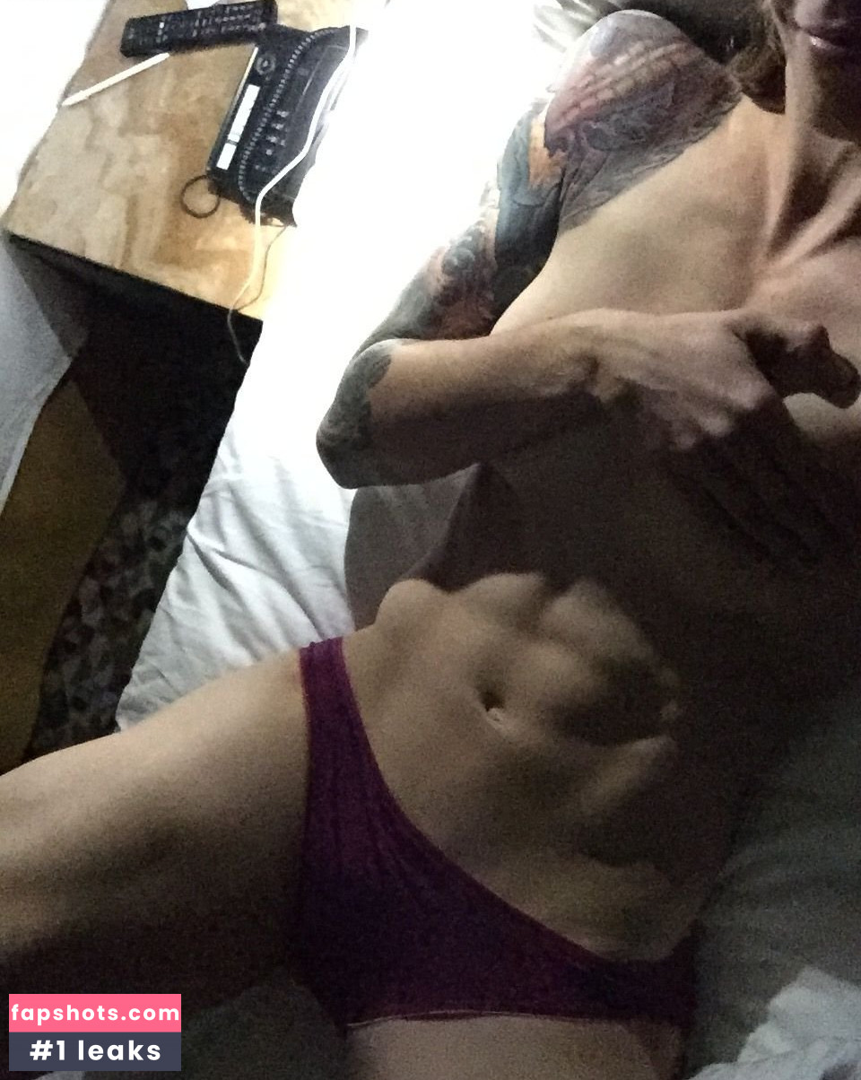 Jessamyn Duke gallery photo #23