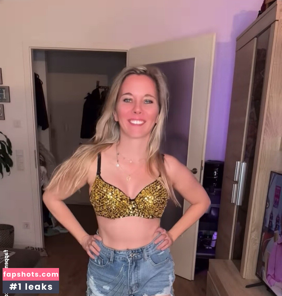 Jessi Faust gallery photo #12