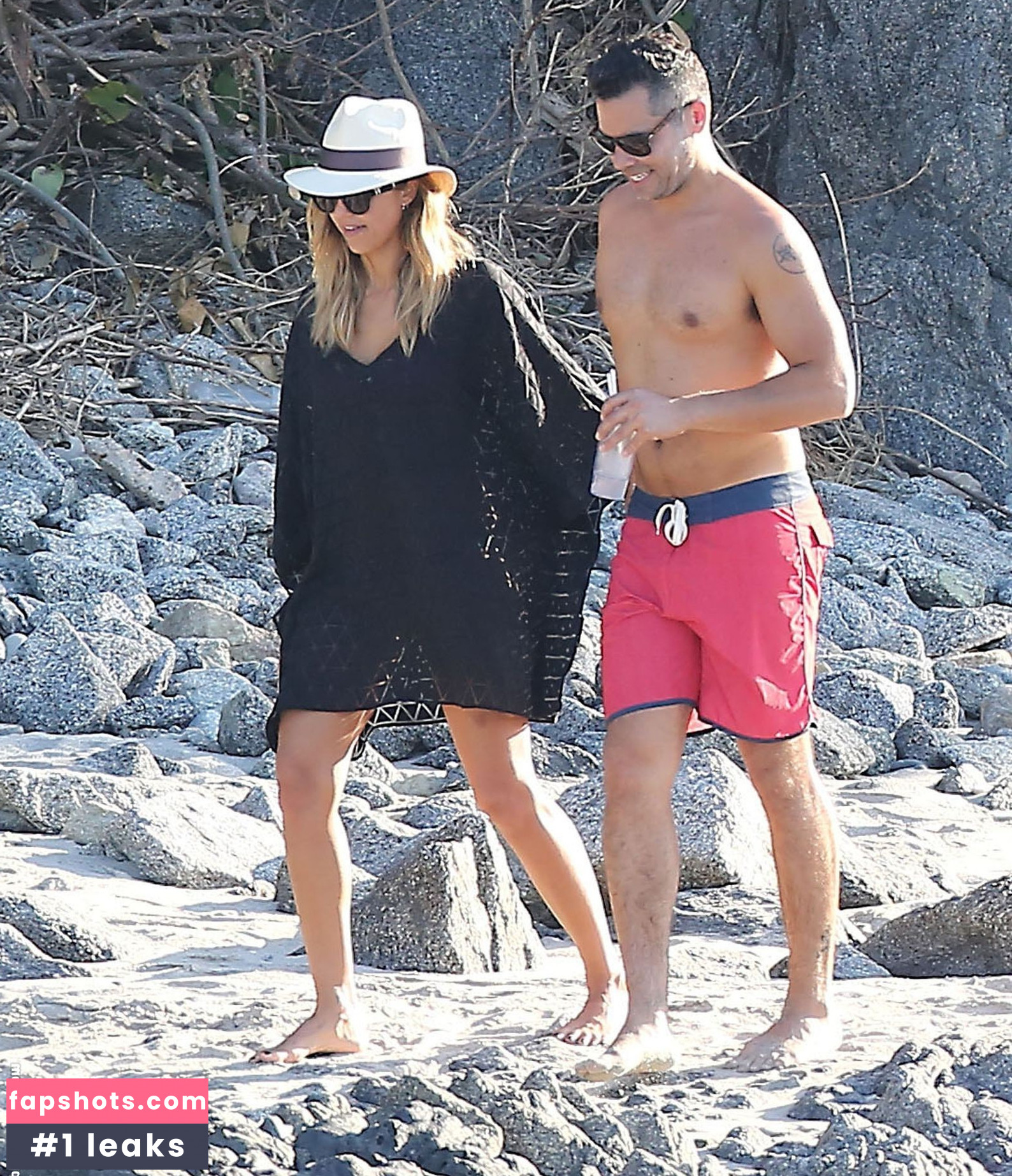 Jessica Alba gallery photo #2058