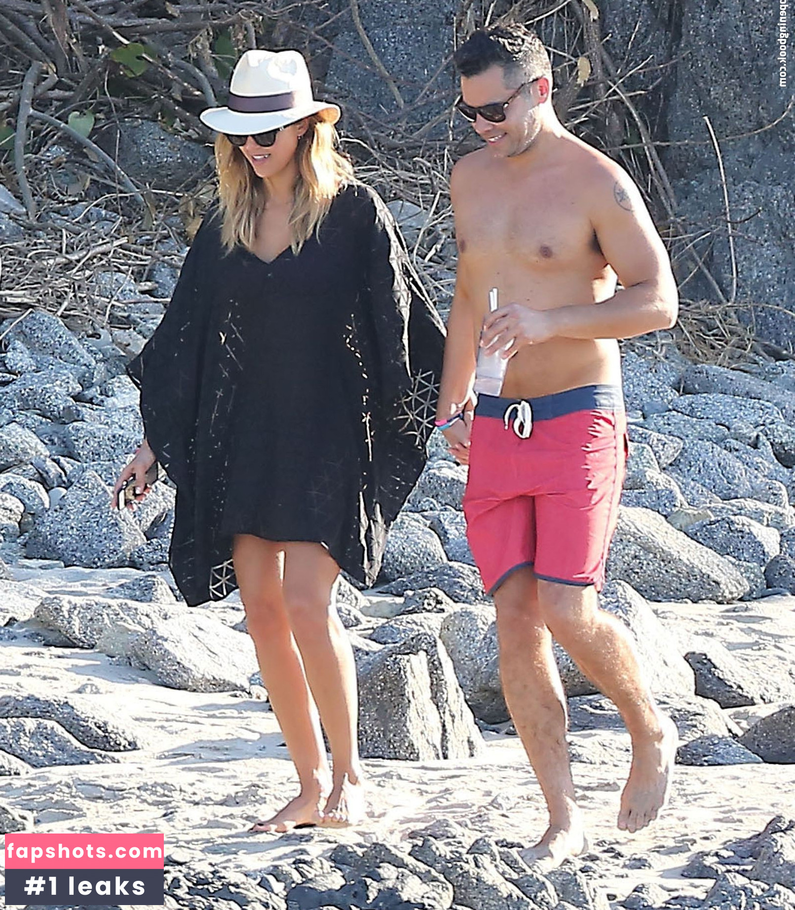 Jessica Alba gallery photo #2059