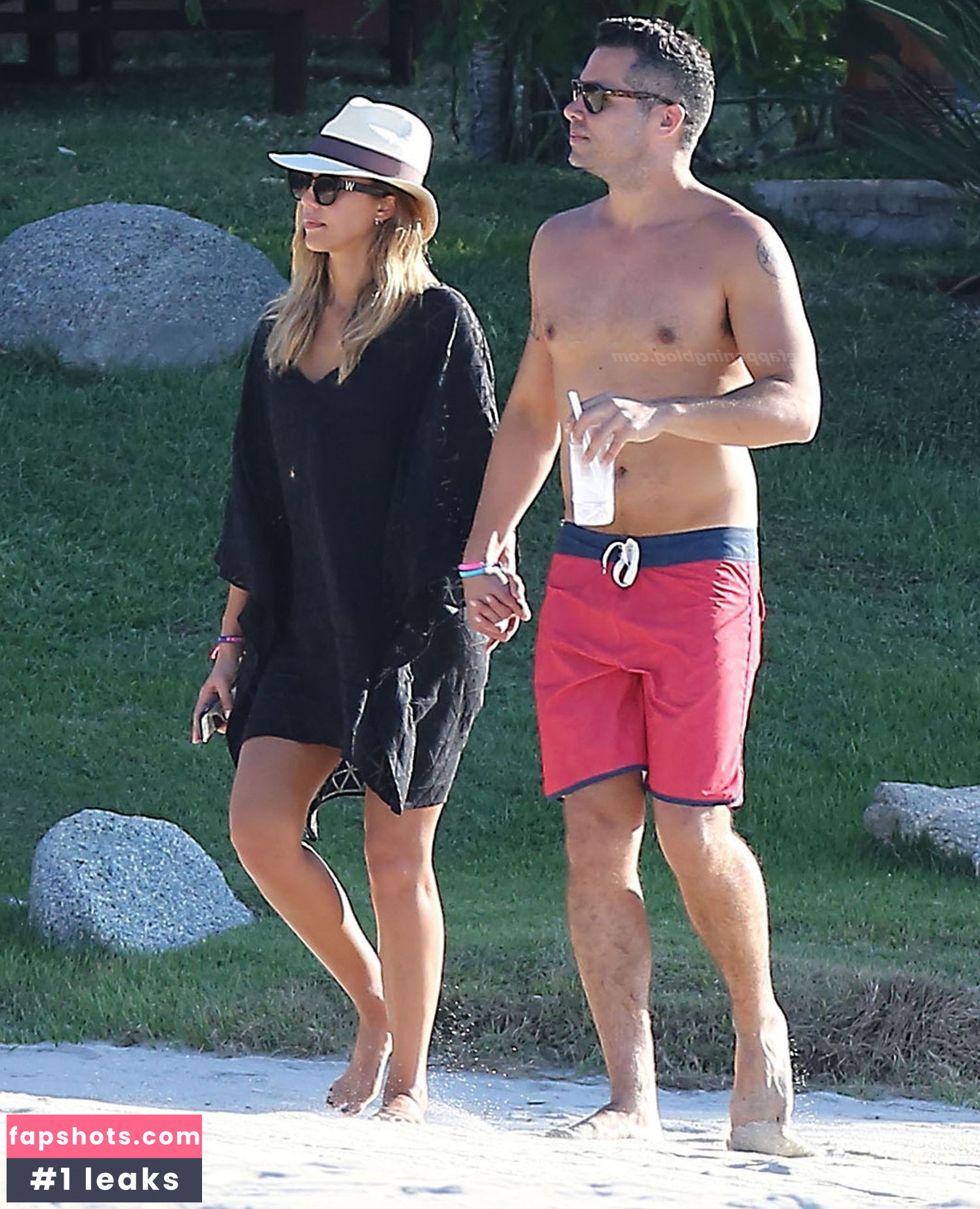 Jessica Alba gallery photo #2064