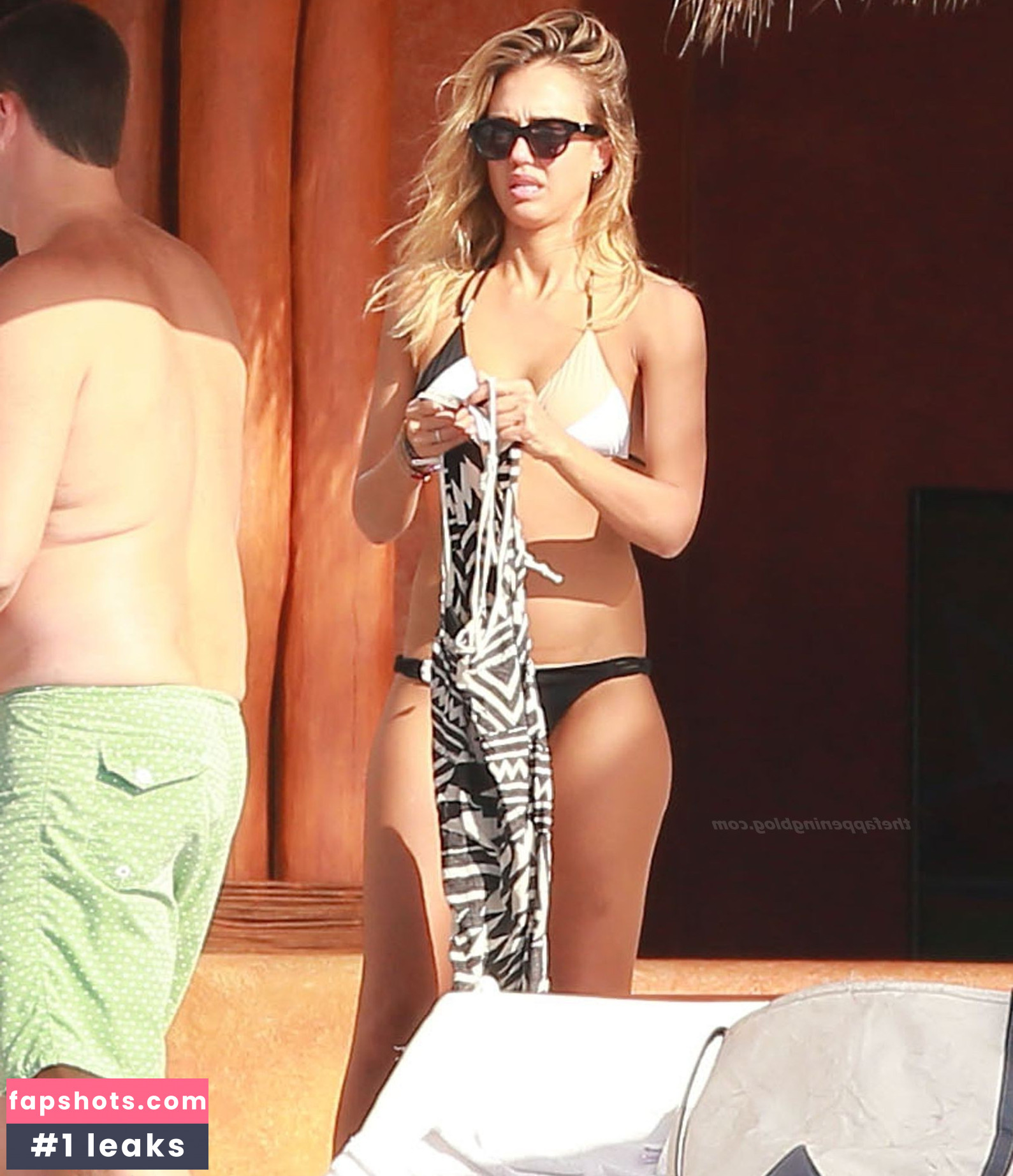 Jessica Alba gallery photo #2085