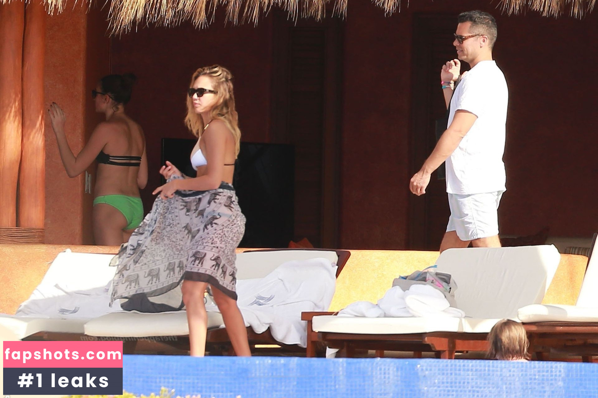 Jessica Alba gallery photo #2087