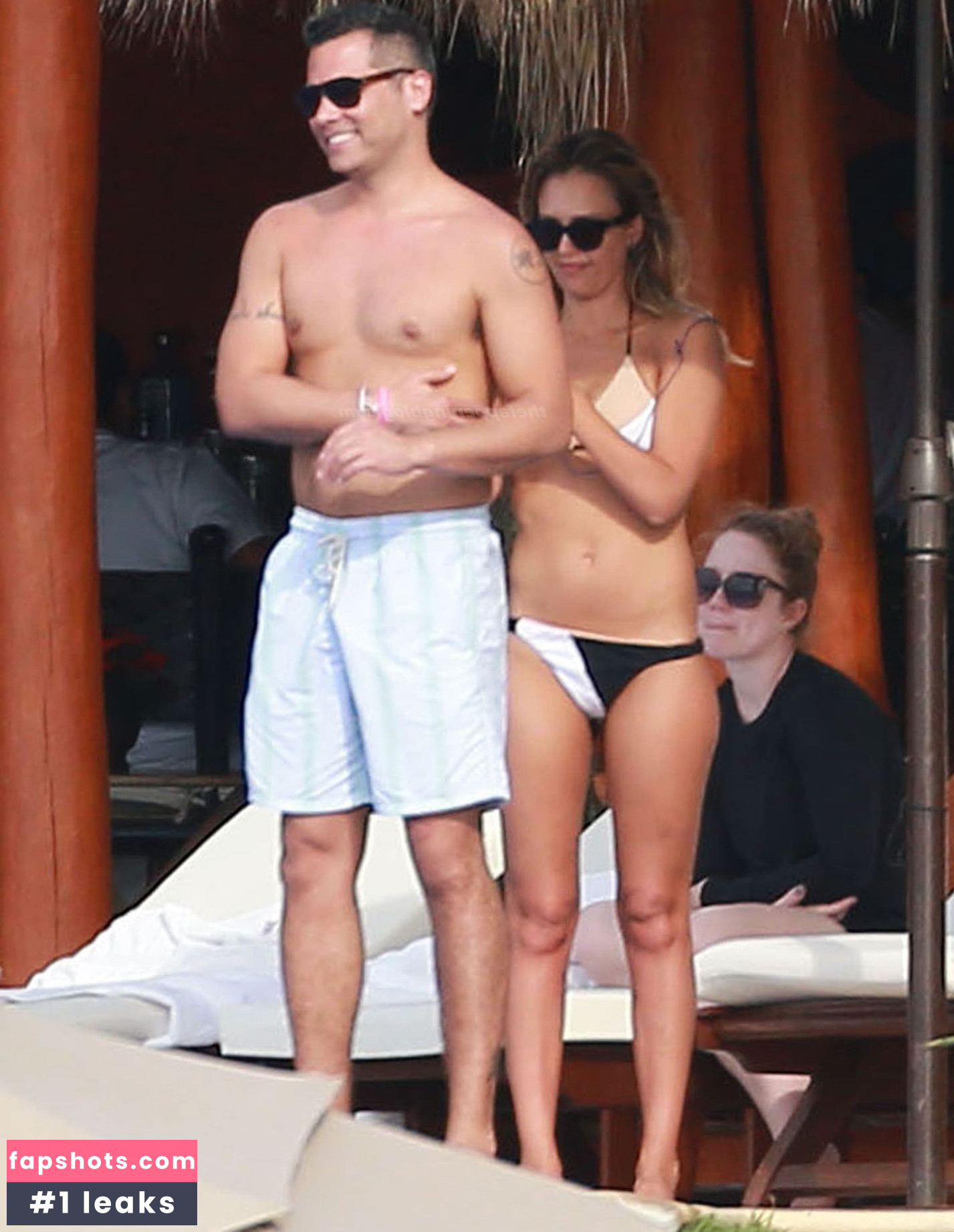 Jessica Alba gallery photo #2095