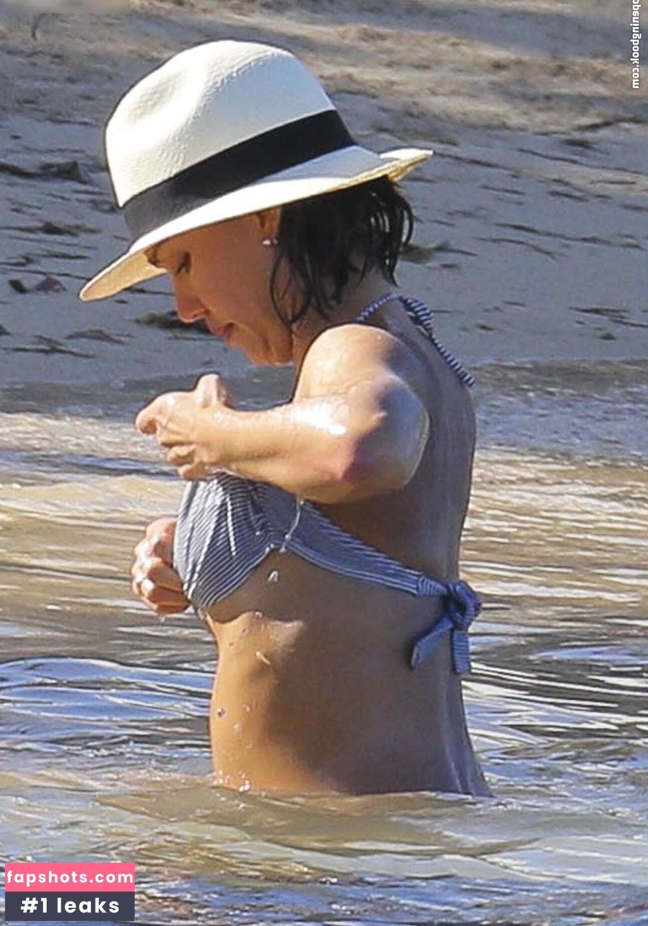 Jessica Alba gallery photo #235