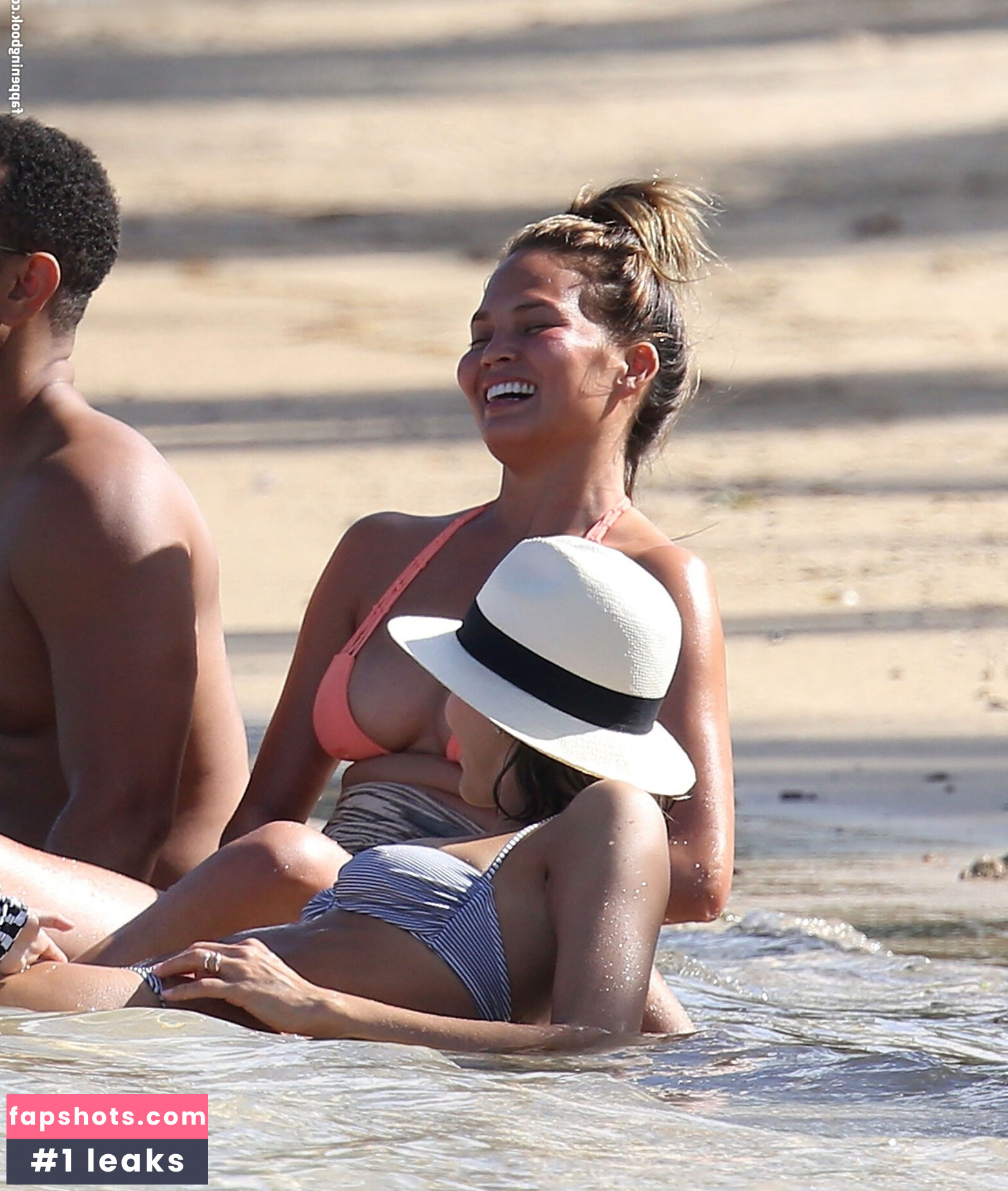 Jessica Alba gallery photo #251