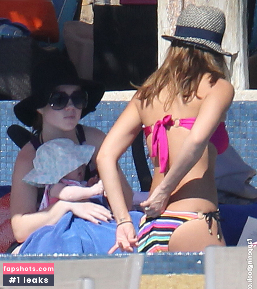 Jessica Alba gallery photo #301